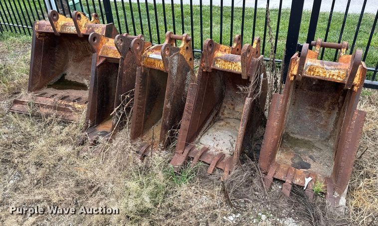 image for item EH6968 (5) backhoe buckets