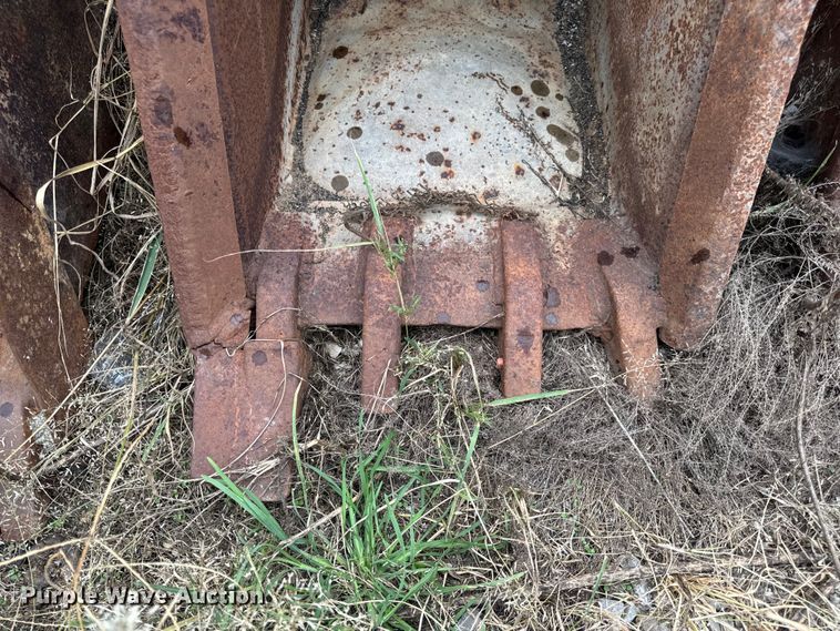 image for item EH6968 (5) backhoe buckets