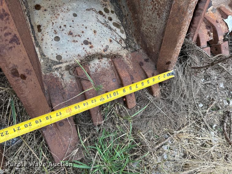 image for item EH6968 (5) backhoe buckets