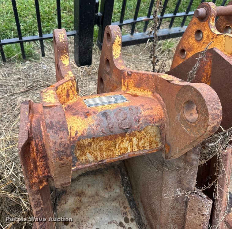 image for item EH6968 (5) backhoe buckets