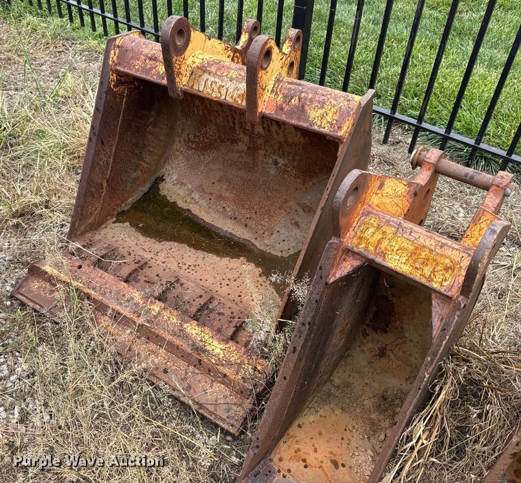 image for item EH6968 (5) backhoe buckets