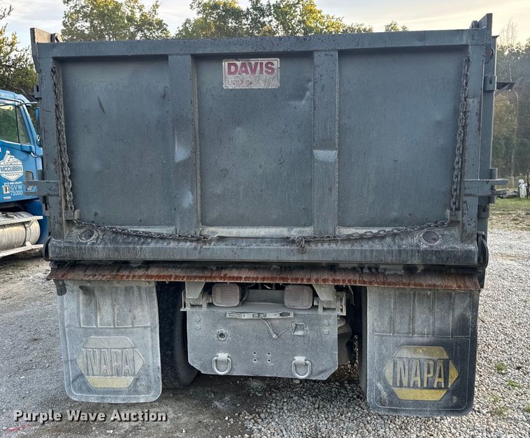 image for item EH6975 2005 International  8600 dump truck