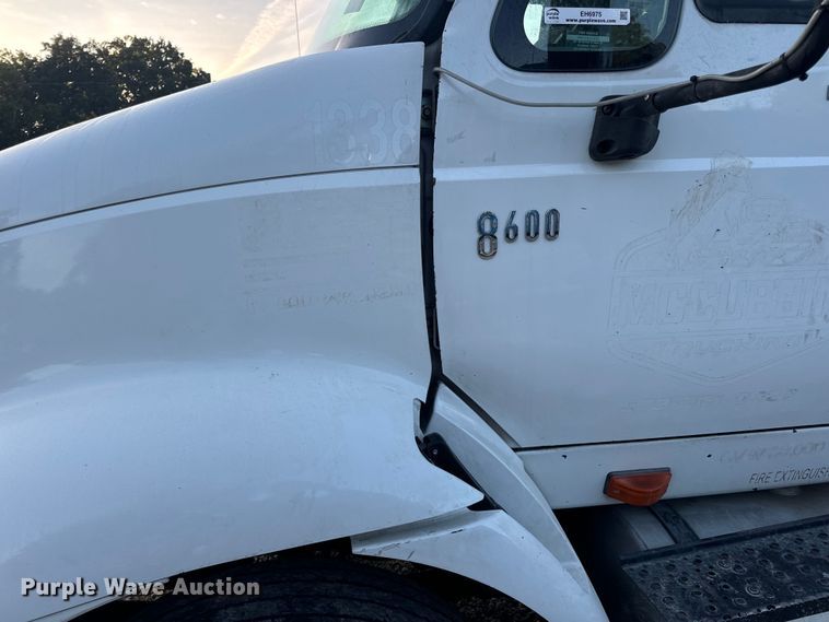 image for item EH6975 2005 International  8600 dump truck