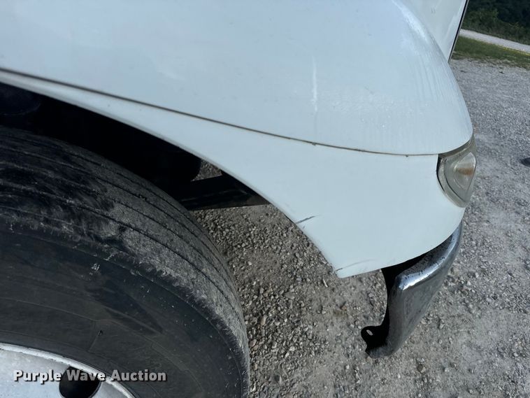 image for item EH6975 2005 International  8600 dump truck