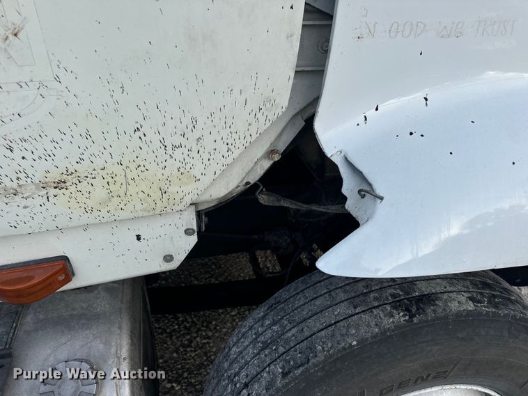 image for item EH6975 2005 International  8600 dump truck