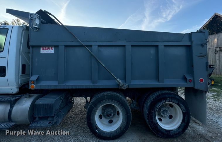 image for item EH6975 2005 International  8600 dump truck