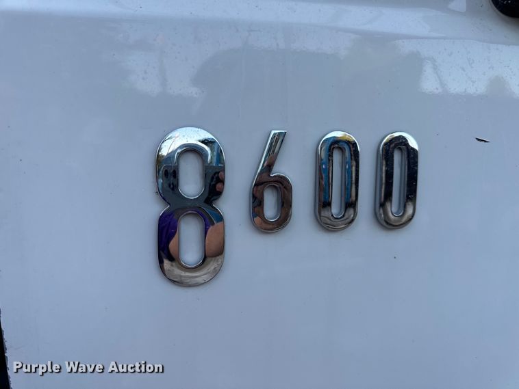 image for item EH6975 2005 International  8600 dump truck