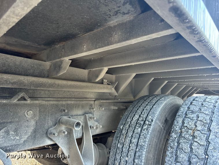 image for item EH6975 2005 International  8600 dump truck