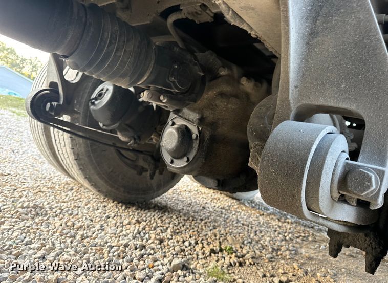 image for item EH6975 2005 International  8600 dump truck