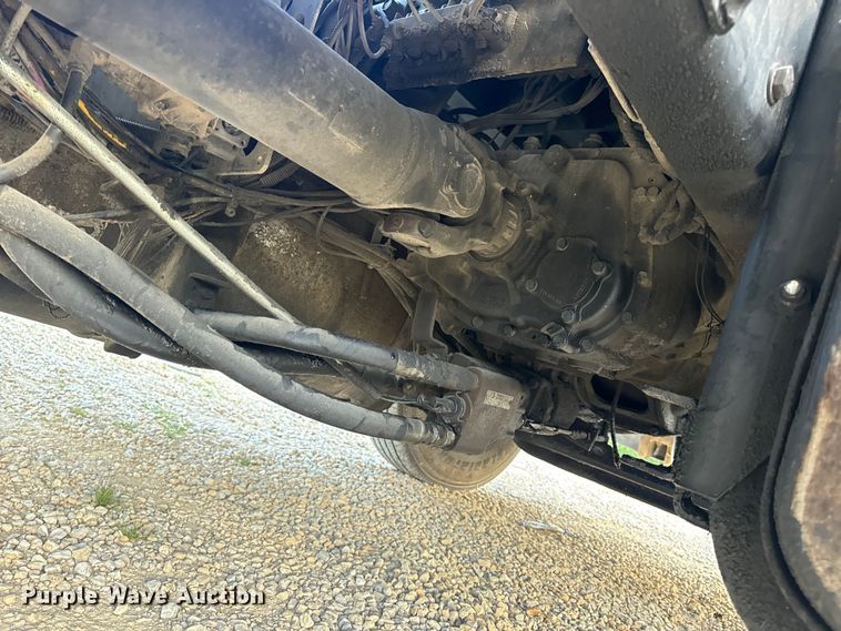 image for item EH6975 2005 International  8600 dump truck