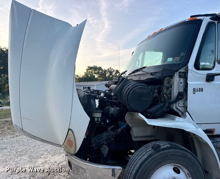 image for item EH6975 2005 International  8600 dump truck