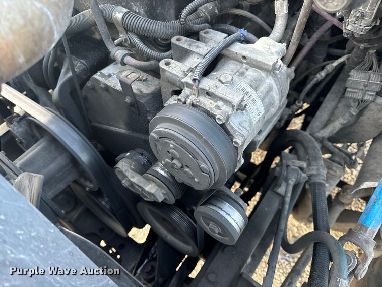 image for item EH6975 2005 International  8600 dump truck