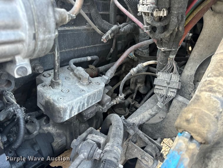 image for item EH6975 2005 International  8600 dump truck