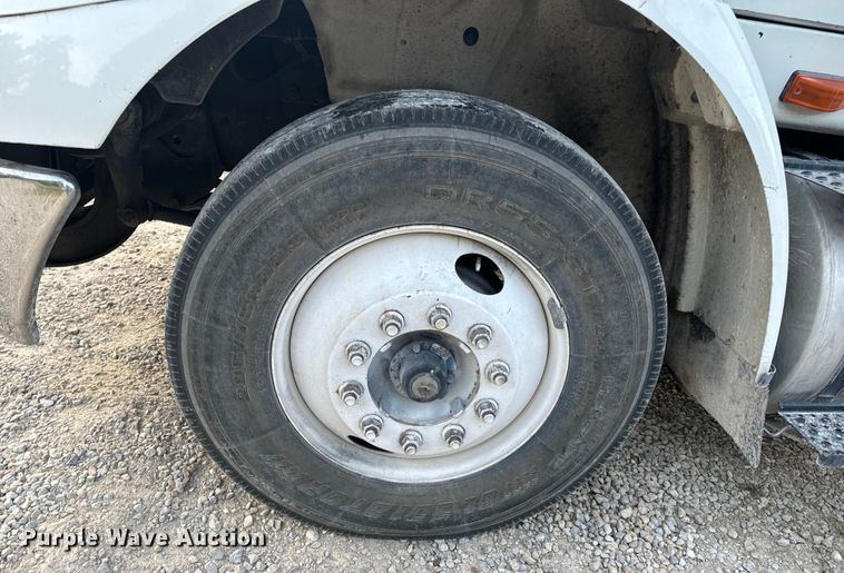 image for item EH6975 2005 International  8600 dump truck