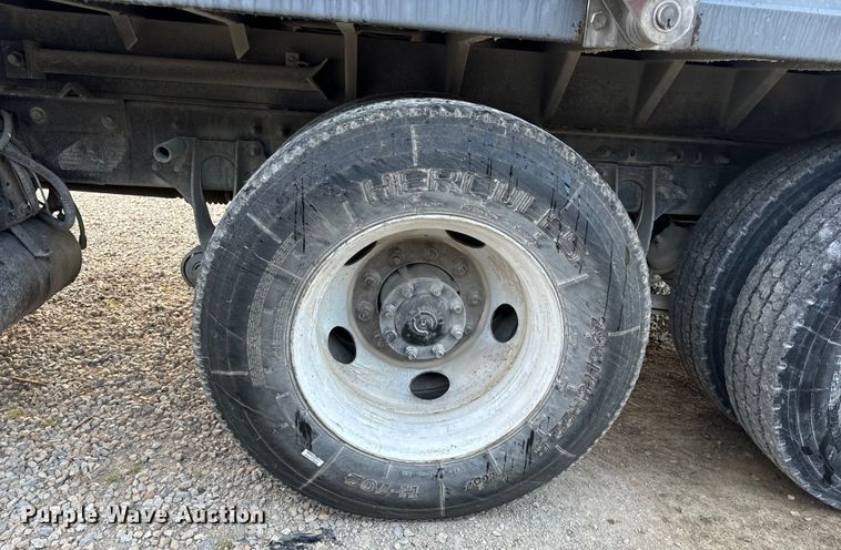 image for item EH6975 2005 International  8600 dump truck