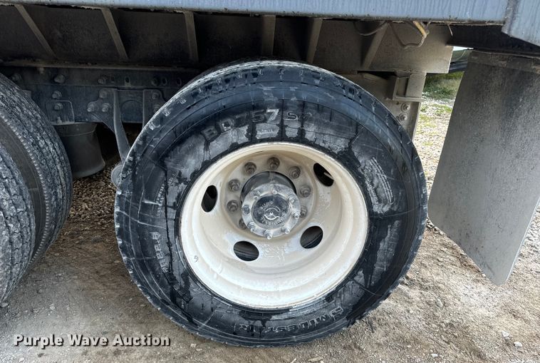 image for item EH6975 2005 International  8600 dump truck