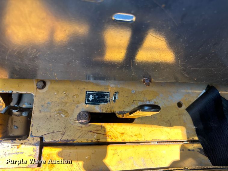 image for item EH6977 1998 Case 1845C skid steer loader