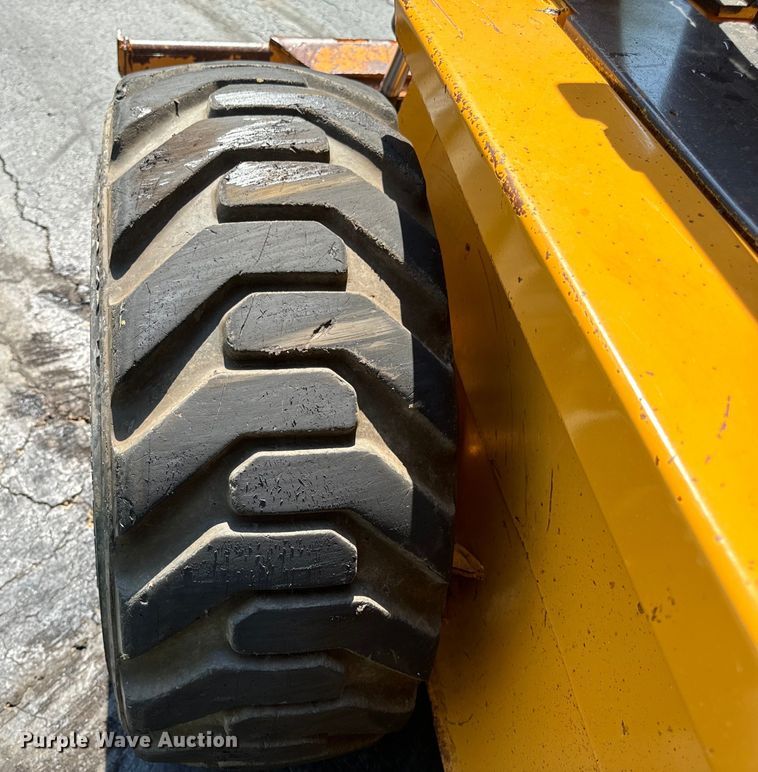 image for item EH6977 1998 Case 1845C skid steer loader