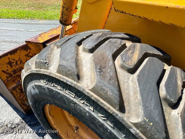 image for item EH6977 1998 Case 1845C skid steer loader