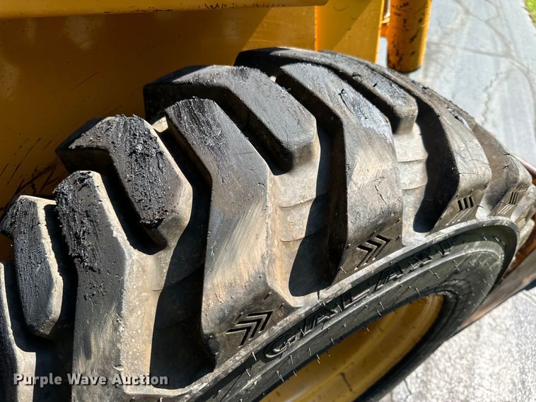 image for item EH6977 1998 Case 1845C skid steer loader