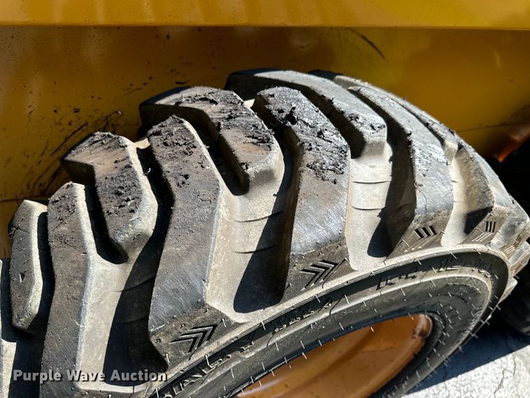 image for item EH6977 1998 Case 1845C skid steer loader