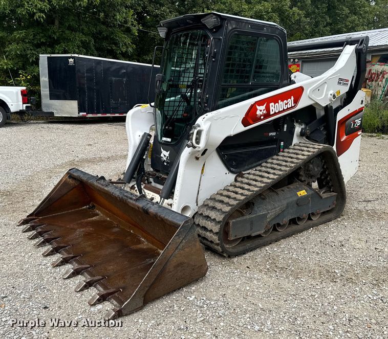 image for item EH6980 2022 Bobcat T76 R-Series tracked skid steer loader