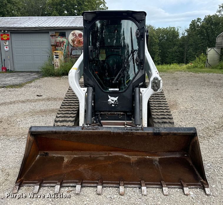 image for item EH6980 2022 Bobcat T76 R-Series tracked skid steer loader