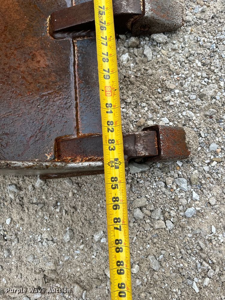 image for item EH6980 2022 Bobcat T76 R-Series tracked skid steer loader