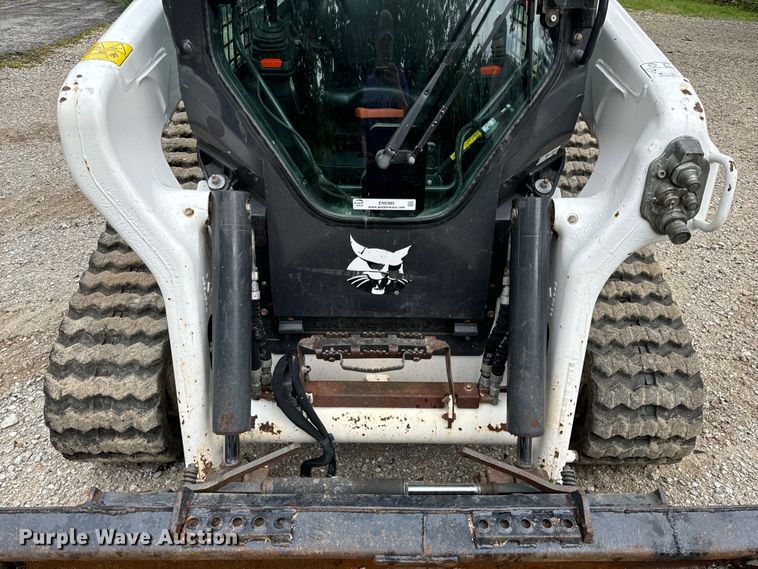 image for item EH6980 2022 Bobcat T76 R-Series tracked skid steer loader