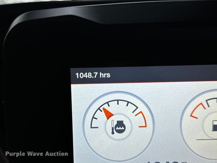 image for item EH6980 2022 Bobcat T76 R-Series tracked skid steer loader