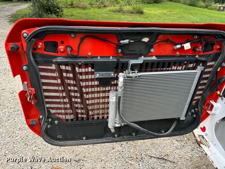 image for item EH6980 2022 Bobcat T76 R-Series tracked skid steer loader