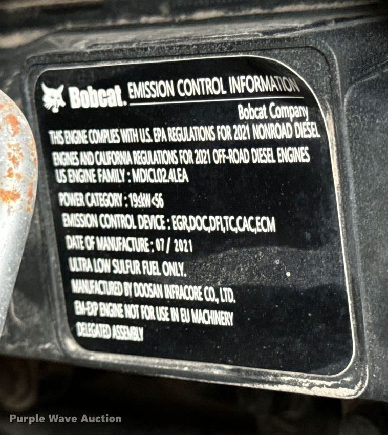 image for item EH6980 2022 Bobcat T76 R-Series tracked skid steer loader