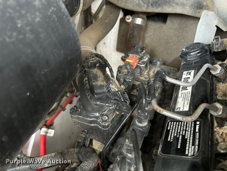 image for item EH6980 2022 Bobcat T76 R-Series tracked skid steer loader