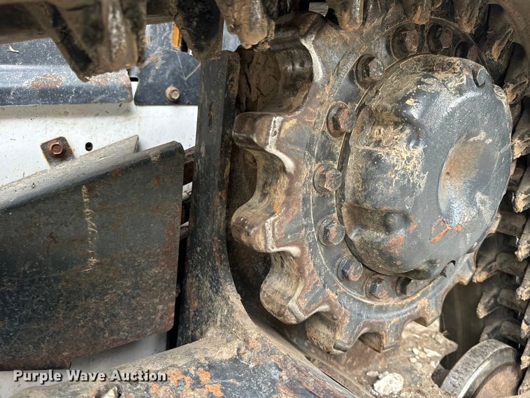 image for item EH6980 2022 Bobcat T76 R-Series tracked skid steer loader