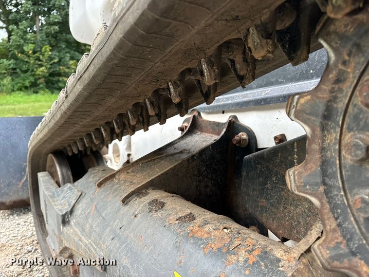 image for item EH6980 2022 Bobcat T76 R-Series tracked skid steer loader