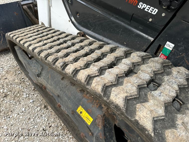 image for item EH6980 2022 Bobcat T76 R-Series tracked skid steer loader