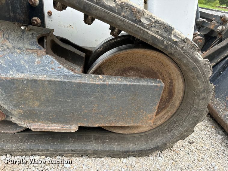 image for item EH6980 2022 Bobcat T76 R-Series tracked skid steer loader