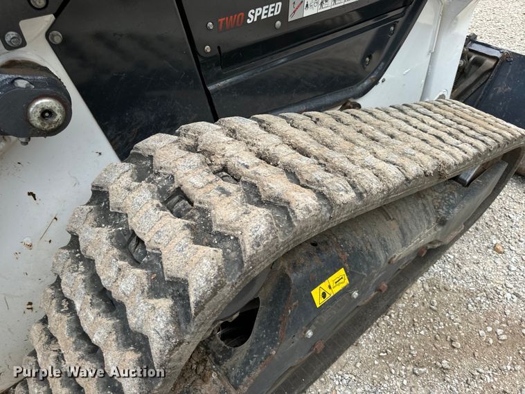 image for item EH6980 2022 Bobcat T76 R-Series tracked skid steer loader