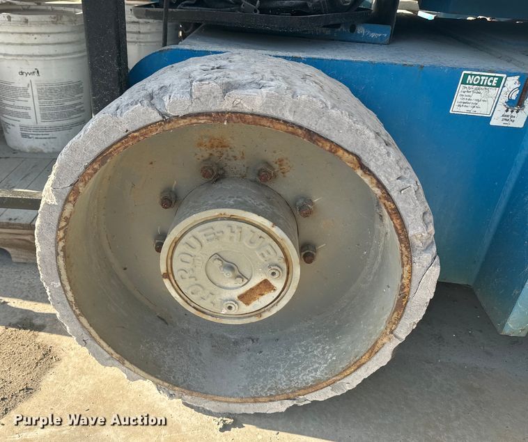 image for item EI4035 2008 Genie Z-34/22 boom lift