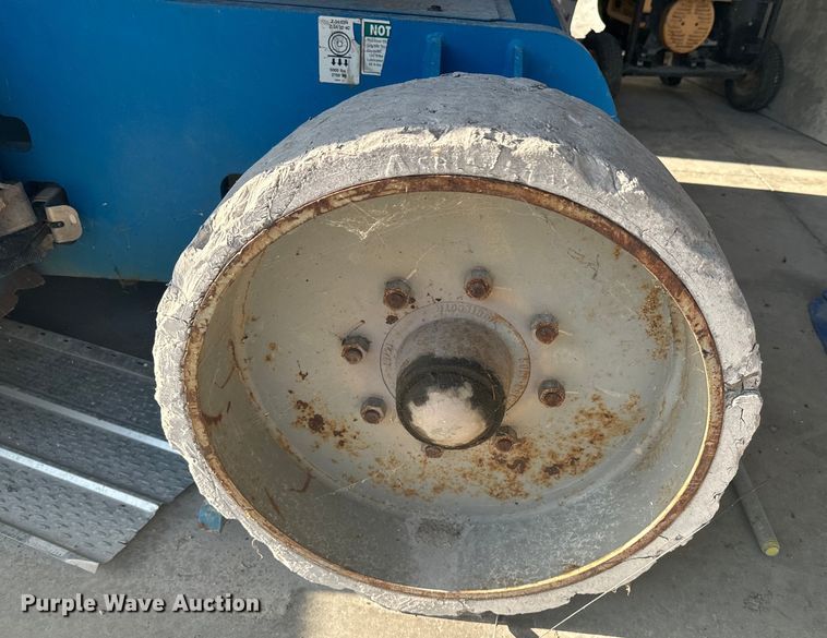 image for item EI4035 2008 Genie Z-34/22 boom lift