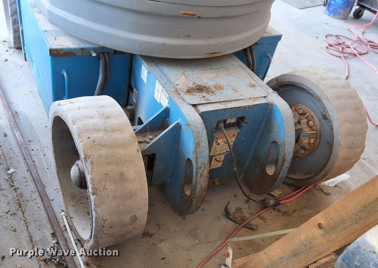 image for item EI4036 2007 Genie Z-30/20N boom lift