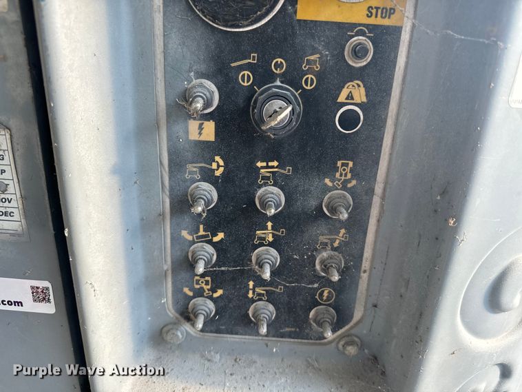 image for item EI4036 2007 Genie Z-30/20N boom lift