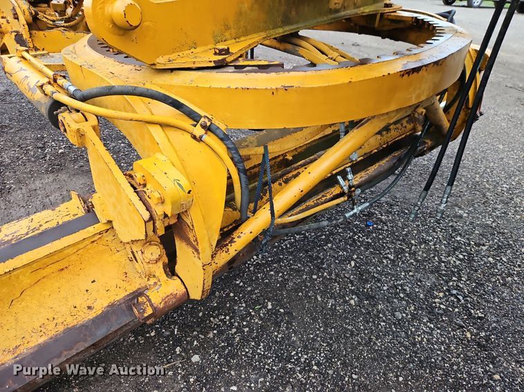 image for item EI8224 1970 Caterpillar  112F rigid frame motor grader