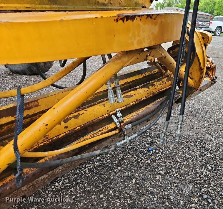 image for item EI8224 1970 Caterpillar  112F rigid frame motor grader