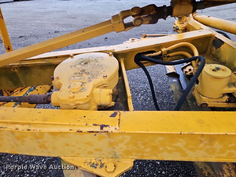 image for item EI8224 1970 Caterpillar  112F rigid frame motor grader