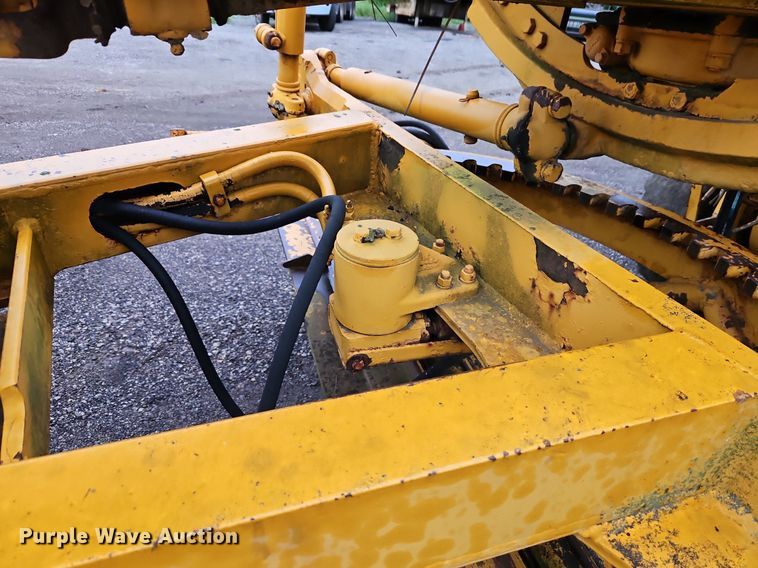 image for item EI8224 1970 Caterpillar  112F rigid frame motor grader