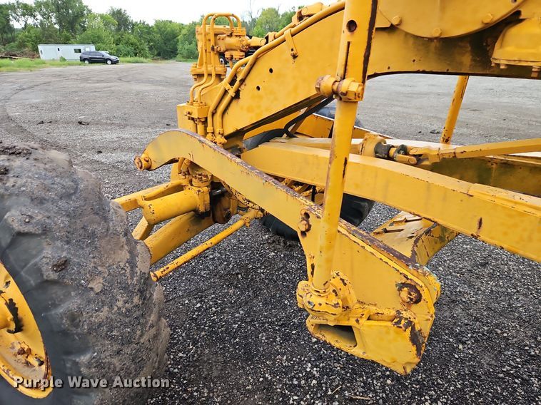 image for item EI8224 1970 Caterpillar  112F rigid frame motor grader