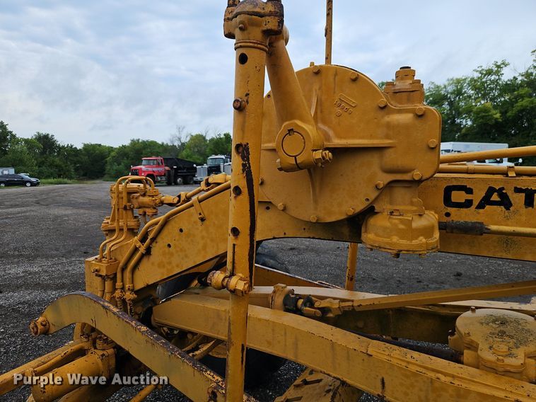 image for item EI8224 1970 Caterpillar  112F rigid frame motor grader