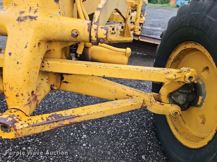 image for item EI8224 1970 Caterpillar  112F rigid frame motor grader