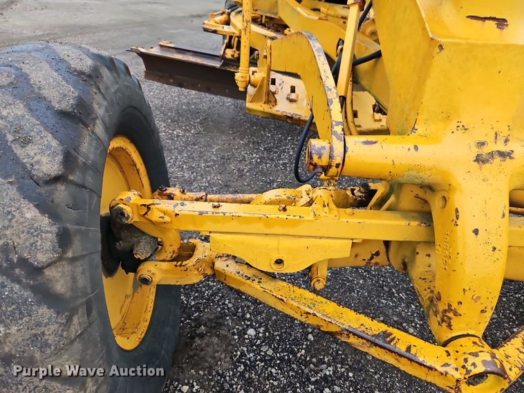 image for item EI8224 1970 Caterpillar  112F rigid frame motor grader